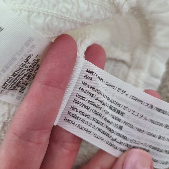 Abercrombie & Fitch white cropped top Size small - Picture 5 of 7